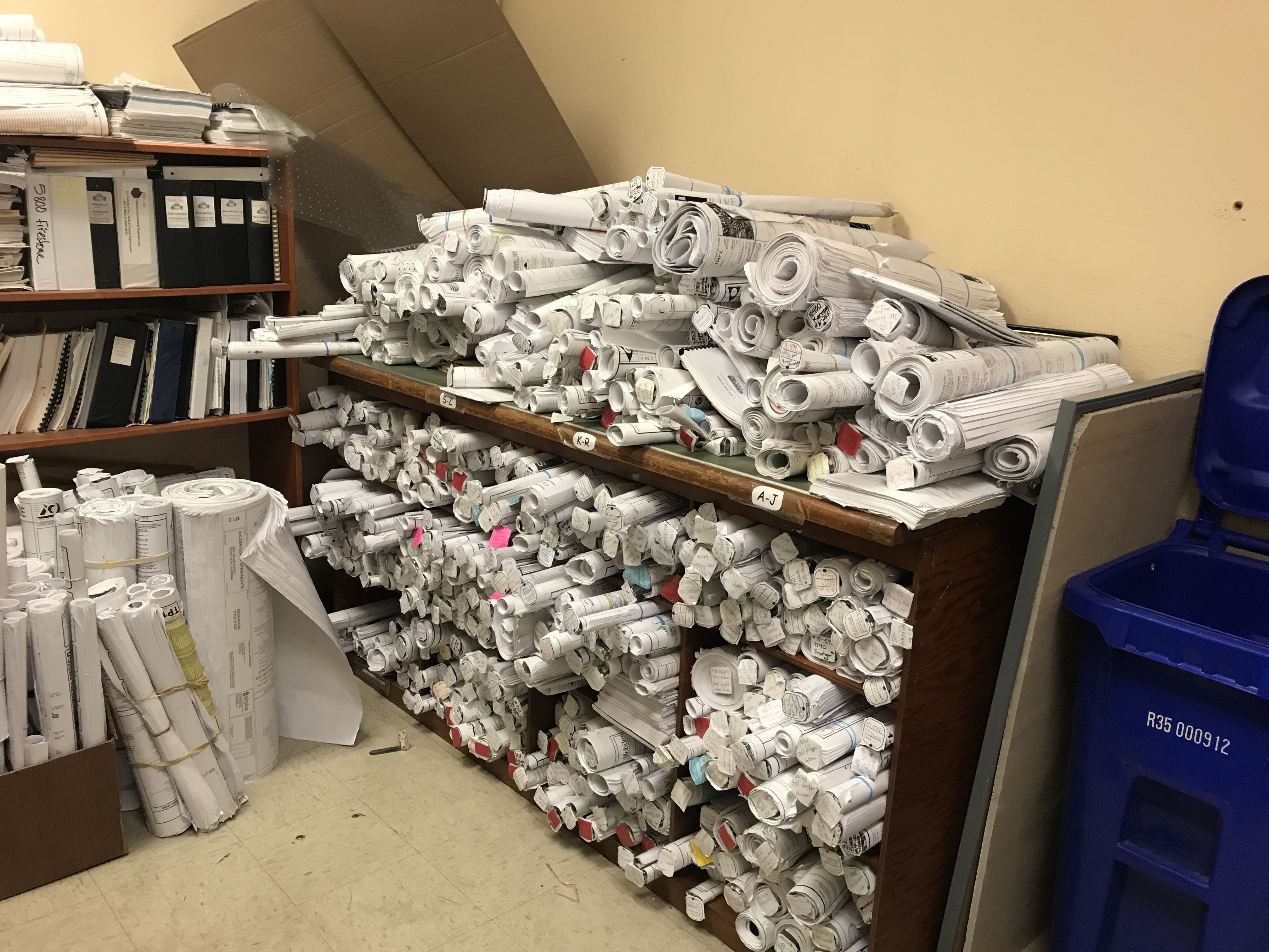 LARGE FORMAT SCANNING SERVICES